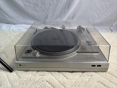 Dual CS 508 ULM Belt Drive Turntable Spins And returns.