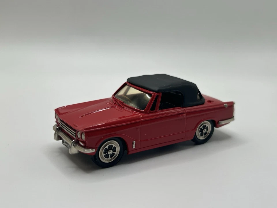 Lansdowne LDM19a Triumph Vitesse 1968 rojo con código superior negro escala 2 1/43 Ldm 19a Foto 3 de 4