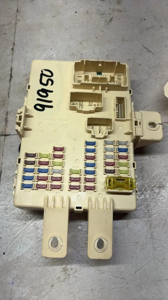 Caja de fusibles de cabina KIA SPORTAGE 16 Foto 3 de 4