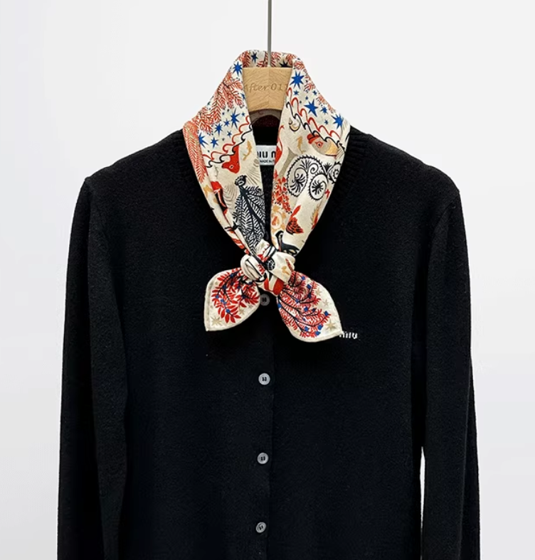 70% Cashmere 30% Silk Green Forest Double-Sided Printed Square Wrap Shawl 25 Inches