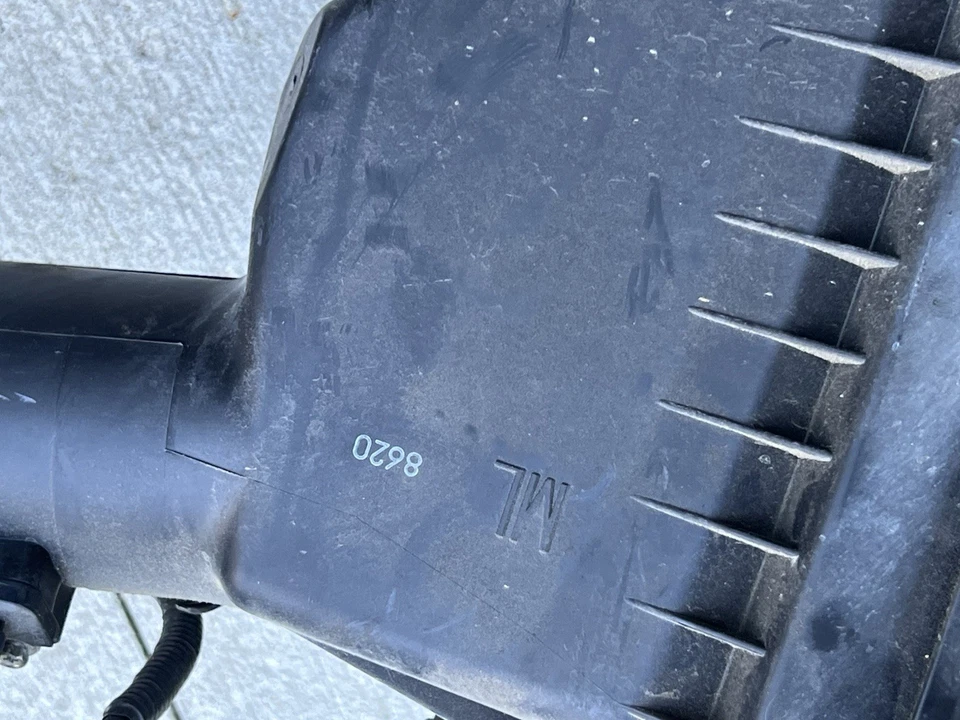 INFINITI FX50 2009-2013 OEM LEFT AND RIGHT AIR BOX CLEANER INTAKE 5.0L V8 ASSY — 第 3/4 张图片