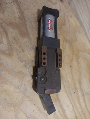 DESTACO 860-205 PNEUMATIC CLAMP CYLINDER W Swing/Toggle Clamp