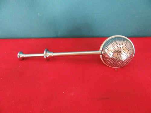 816. Stainless Steel Tea Ball Infuser Spring Loaded Round Infuser - Picture 3 of 3