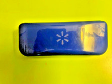 Etui na okulary marki Walmart. Niebieski plastik.