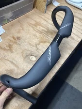 Zipp SL Speed aero carbon road handlebar 40 cm c-c internal routing matte black