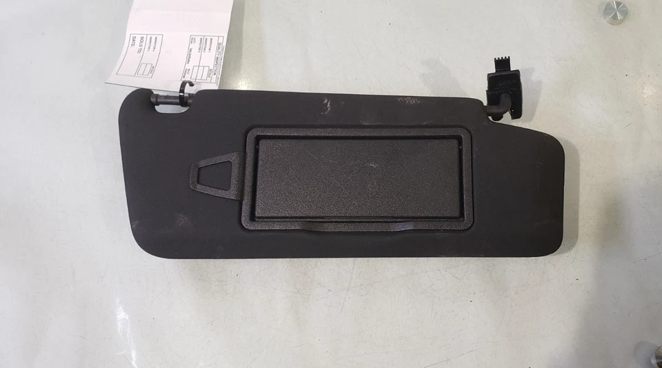 原始设备制造商 右握 遮阳板 黑色 照明 适合 08-14 梅赛德斯 C 级 W204 C250 C300 C3 — 第 2/4 张图片