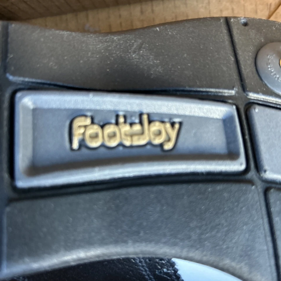 Zapatos de golf Foot Joy clásicos para hombre nuevos en caja nunca usados talla 8 para hombre’s Foto 4 de 4