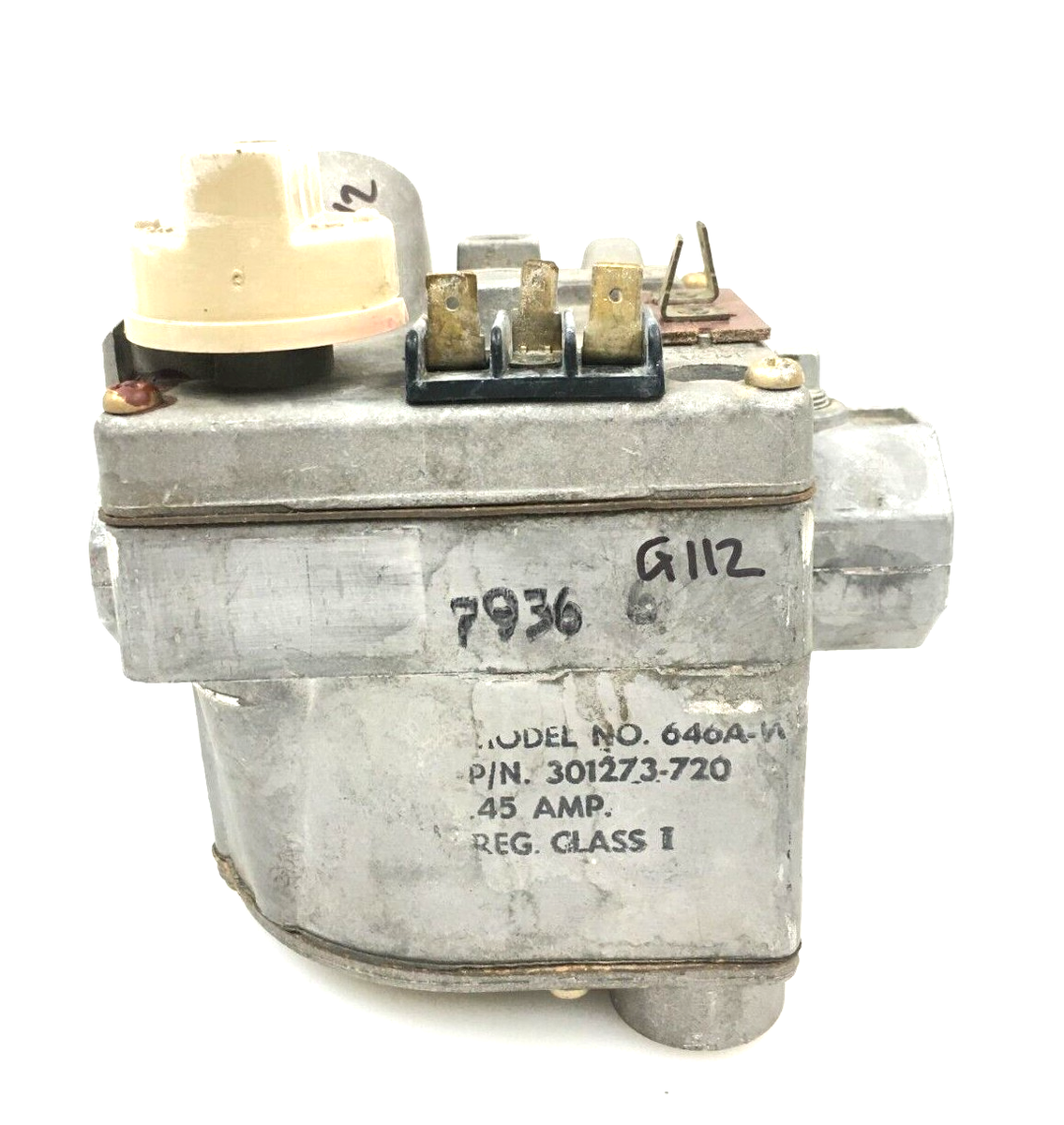 Carrier Bryant 301273-720 Furnace Gas Valve Robertshaw 646A-W used