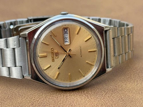 Vintage Seiko 5 Automatic Golden Dial Men's Watch Japan Made Spares/Repair (502)