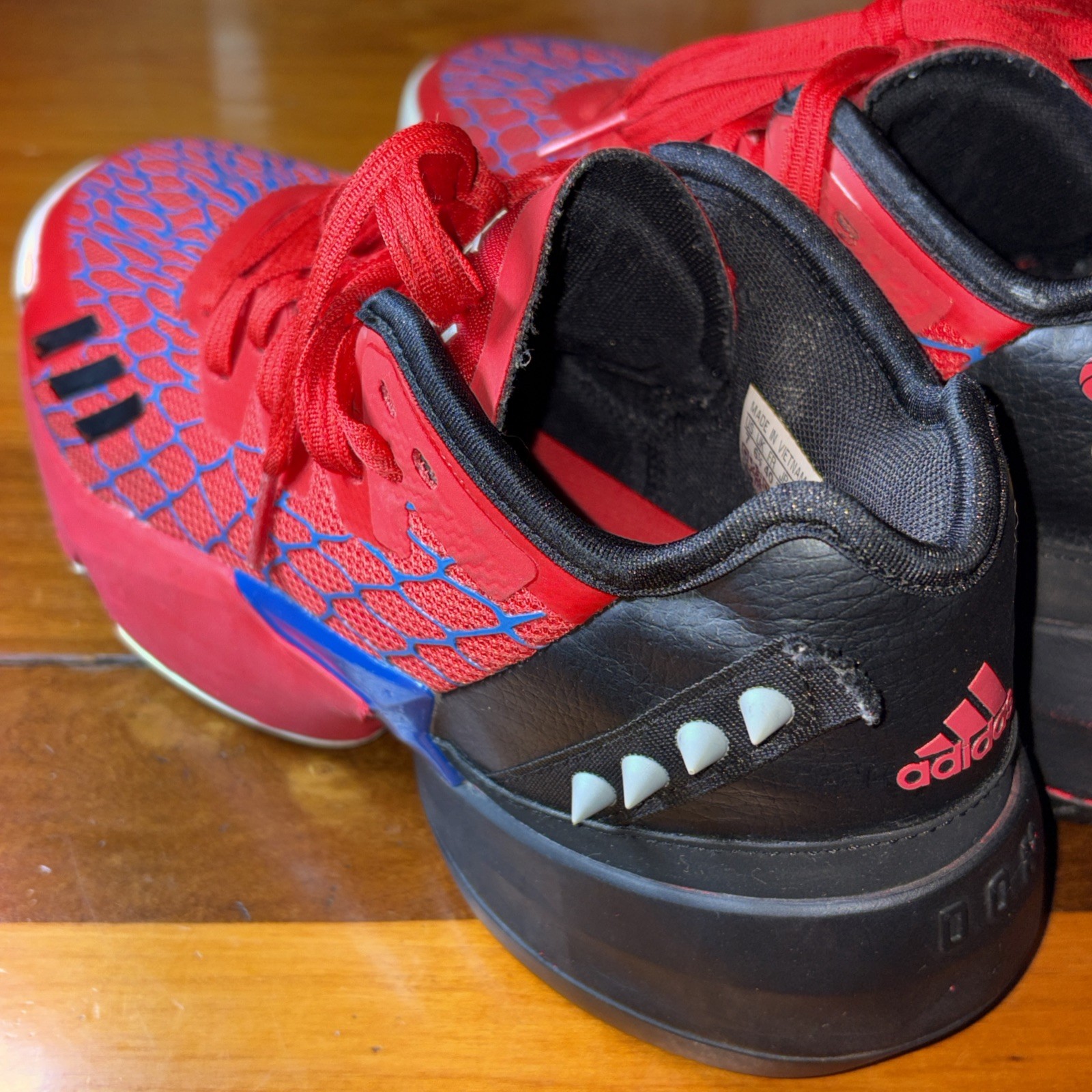 Adidas Marvel D.O.N. Issue 4 J Spider-Man HR1616 Basketball shoes, Size  7 thumbnail 3