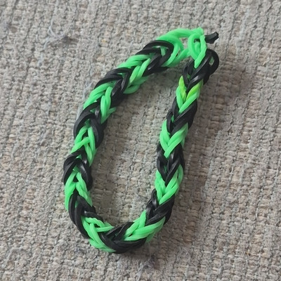 Green & Black Braided Rubber Band Wrap Bracelet Adjustable Round Shape