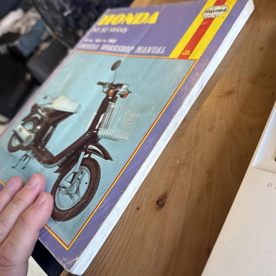 Haynes Manual 622 - Honda NS 50 Melody, 1981 to 1982 - Image 3 of 4