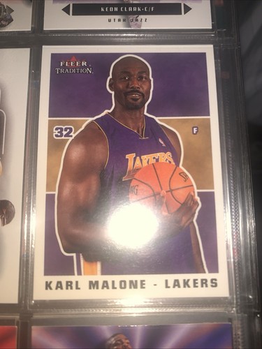 NBA HOF Card Lot 42 Cards 90’s Including Shaq , Iverson,Kemp,Malone,Barkley Etc. - Picture 3 of 15