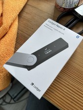 Ledger Nano X - Crypto Hardware Wallet - Bluetooth Compatible - New/Sealed