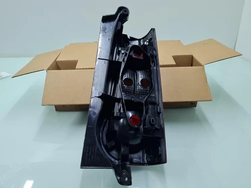 Enjoliveur Inf Feu Arriere Gauche pour CITROEN BERLINGO COMBI * 2012 159550 - Imagen 2 de 3