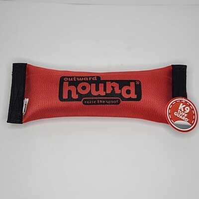 Outward Hound FireHose Squeak N' Fetch Dog Toys Squeak and Fetch Toy, Red