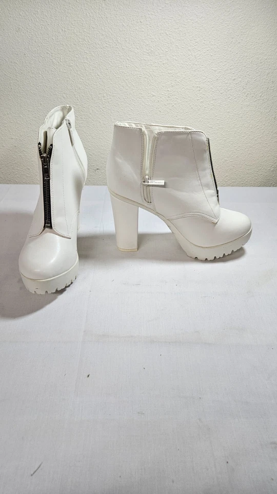 女式二手 Breckelle 白色厚底靴 8.5 码 US — 第 3/4 张图片