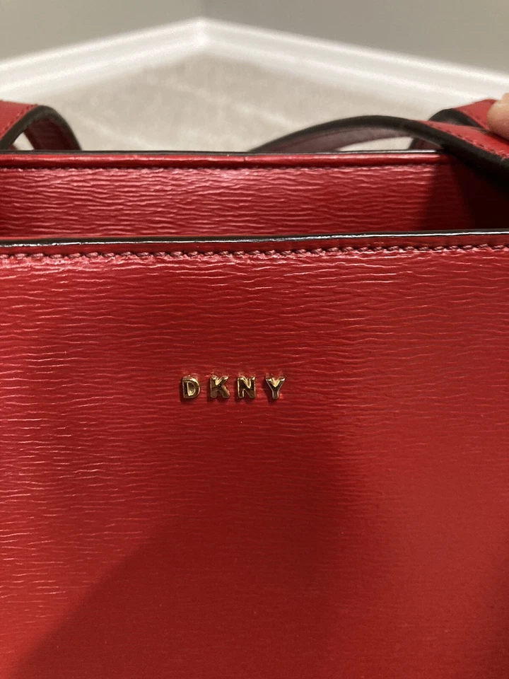 Bolso de Mano Donna Karan DKNY Clásico Imitación Cuero Rojo Brillante Foto 4 de 4