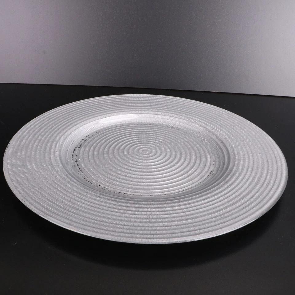 Plato de cena cargador color plata Foto 2 de 4