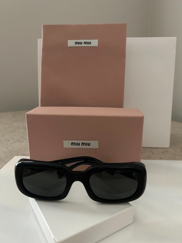 NEW: MIU MIU Sunglass 0MUB13S BLACK FRAME/DK GREY LENSE:AUTHENTIC:NEVER WORN