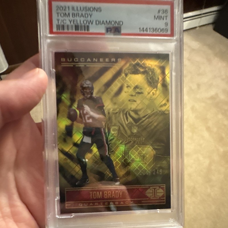 Panini 2021 Illusions Tom Brady #36 Trophy Yellow Diamond /249 PSA 9