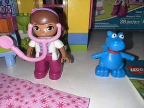 Duplo Lego 10606 Doc McStuffins Backyard Clinic Disney Jr Complete Box Instructi