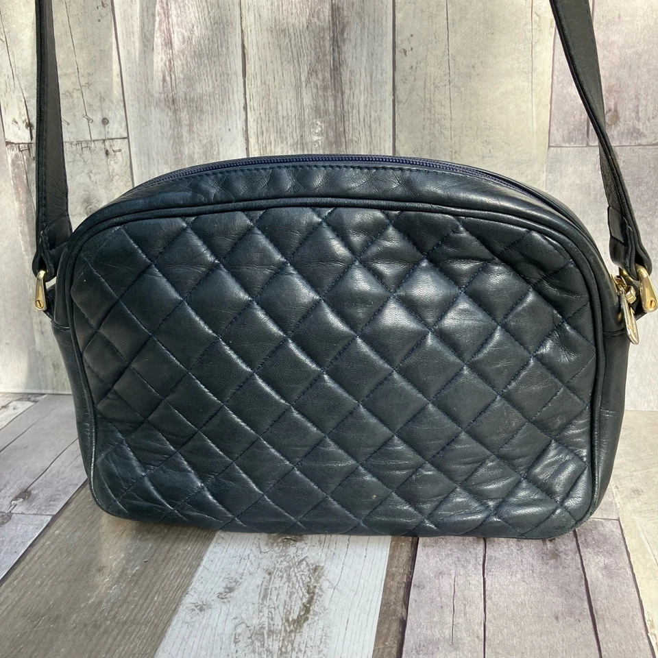 De Colección Judith Leiber Cartera Bolso de Hombro Cúpula Cuero Negro Acolchado Elegante Dinero Antiguo Foto 3 de 4