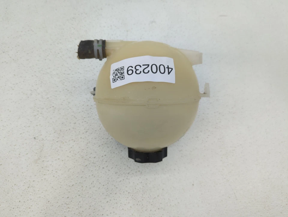 Chevrolet Malibu 2016 radiador refrigerante desbordamiento expansión tanque botella G7TCY Foto 2 de 4