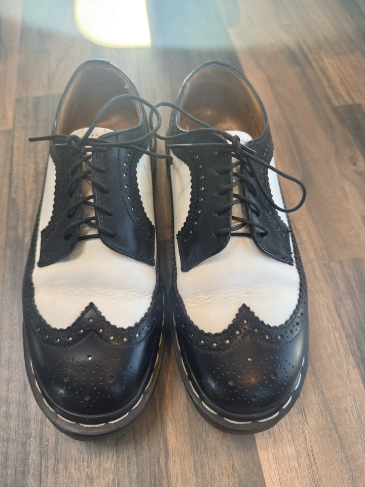 Zapatos de punta de ala Dr Marten 3989 vintage Reino Unido 6 blanco y negro Foto 3 de 4