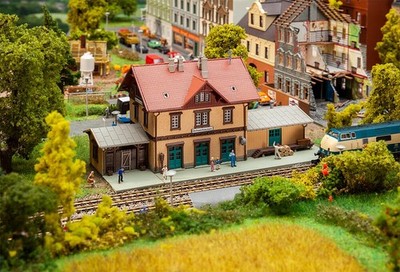 FALLER 212122 Ochsenhausen railway station 1:160  N Gauge # NEW in OVP #