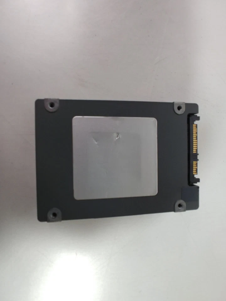 SanDisk Dell Enterprise Plus LB406M 400 GB SAS 2 2.5 in SSD - Image 2 of 3