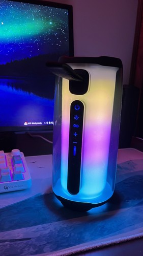 JBL Bluetooth Speaker - Picture 2 of 3