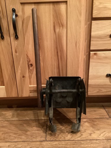Antique Mop Ringer - Picture 2 of 4
