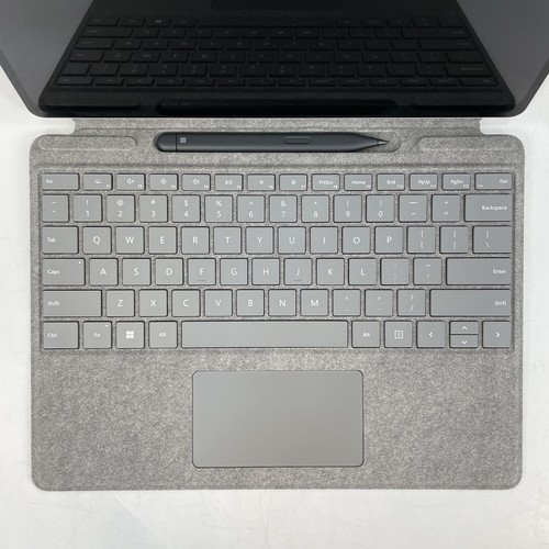 Microsoft Surface Pro 10 13" Silver 2.1 GHz Ultra 7 165U 16GB 512GB SSD - Bundle - Picture 2 of 11