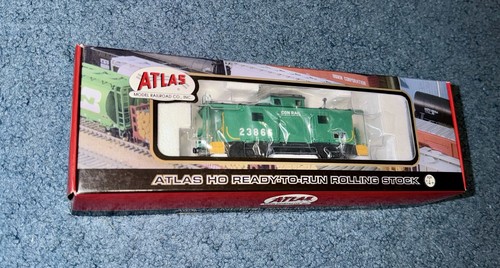 Atlas HO Conrail NE-6 Caboose / #23866 / #6307-5 | Condition: Used