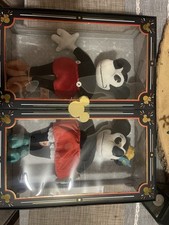 DISNEY LIMITED RELEASE MICKEY AND MINNIE MOUSE COLLECTIBLE PLUSH DOLL