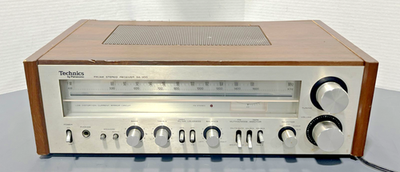 （L）Technics by Panasonic SA-300 FM/AM Vintage Technics By Panasonic SA-300 AM/FM Stereo Receiver 120V