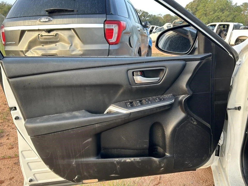 CAMRY     2015 Fuel Vapor Canister 104909567 - Image 2 of 4