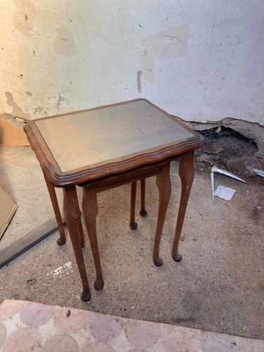 Vintage braun Holz Satz 2 Tische Queen Anne Beine & Glasplatten - Bild 6 von 6