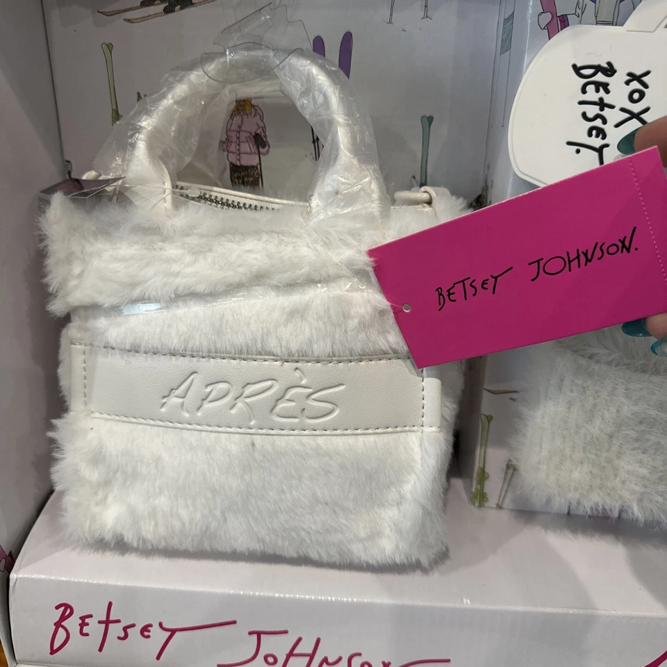 Betsy Johnson Cartera Regalo Caja 4 Piezas Bandolera Bolso de Mano Piel Blanca CONJUNTO SOMBRERO Foto 4 de 4