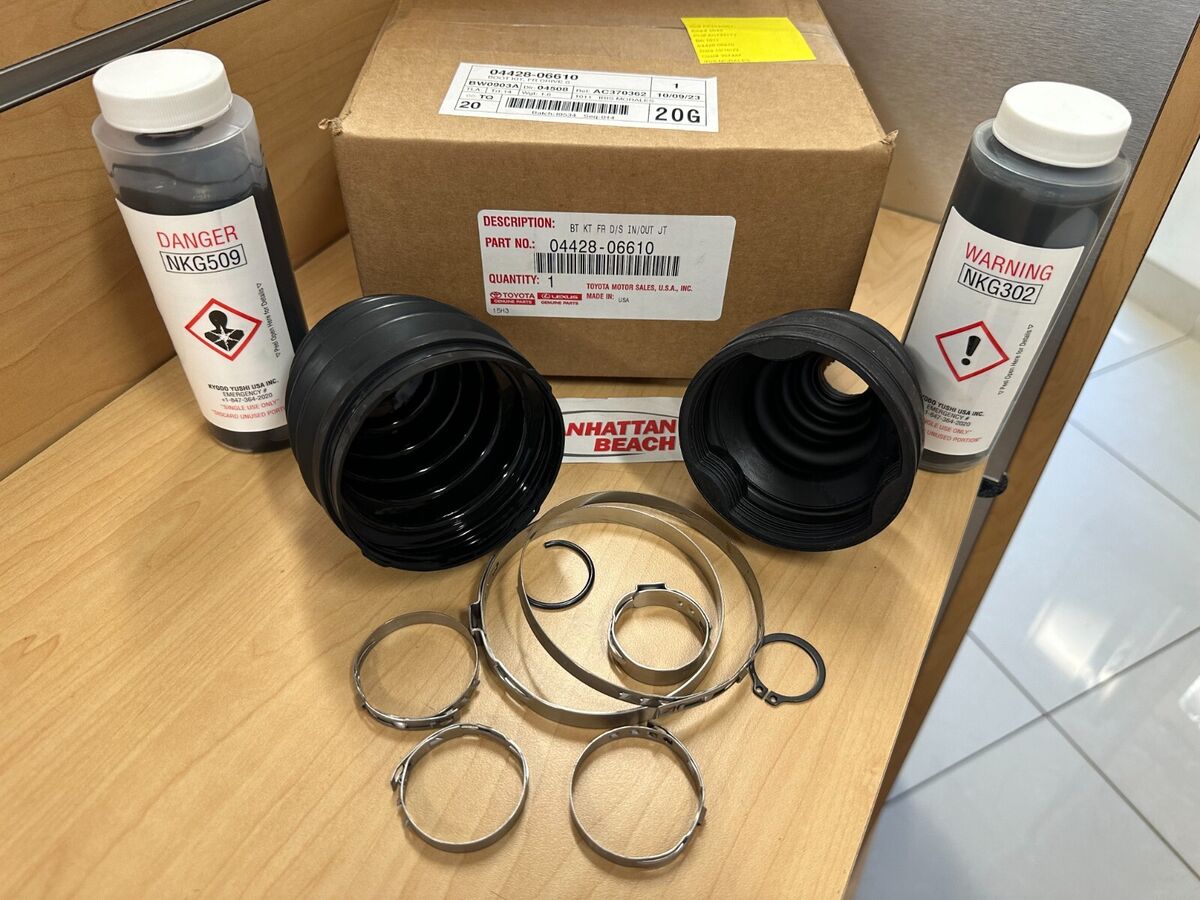 GENUINE 13-18 RAV4 LEFT FRONT INNER & OUTER AXLE BOOT KIT GENUINE 13-18 RAV4 LEFT FRONT INNER & OUTER AXLE BOOT KIT