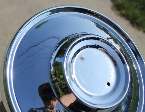 NOS 1969-1985 JAGUAR XJ6 CHROME Dog Dish Center HUBCAP Without Emblem OEM - Picture 2 of 12