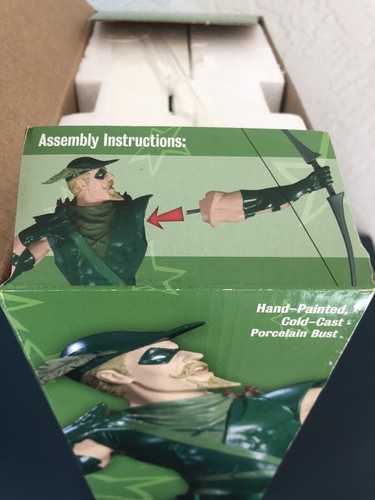 DC Direct - Heroes Of The DC Universe - Green Arrow (Limited Edition 0026/3000) - Picture 11 of 12