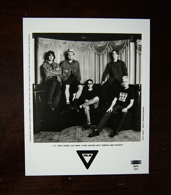 Pearl Jam - original promo press photo - 1998 - Eddie Vedder | eBay