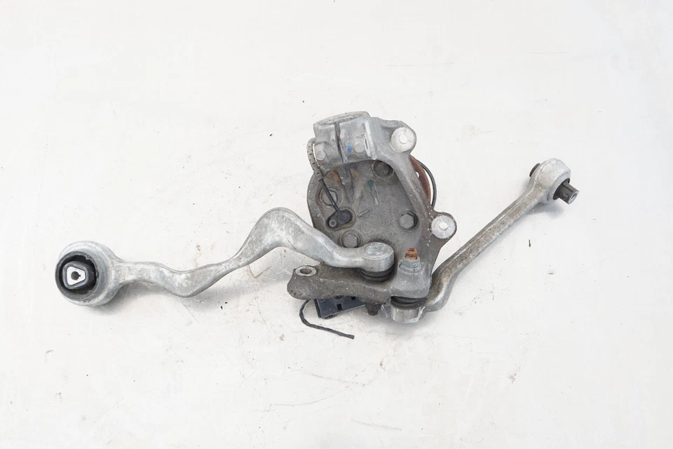 2009 - 2011 宝马 328i 前右乘客侧轴扣轮毂原始设备制造商 — 第 2/3 张图片