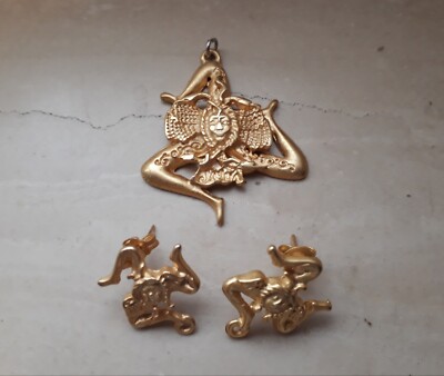 Trinacria Butterfly Pendant And Earrings Set
