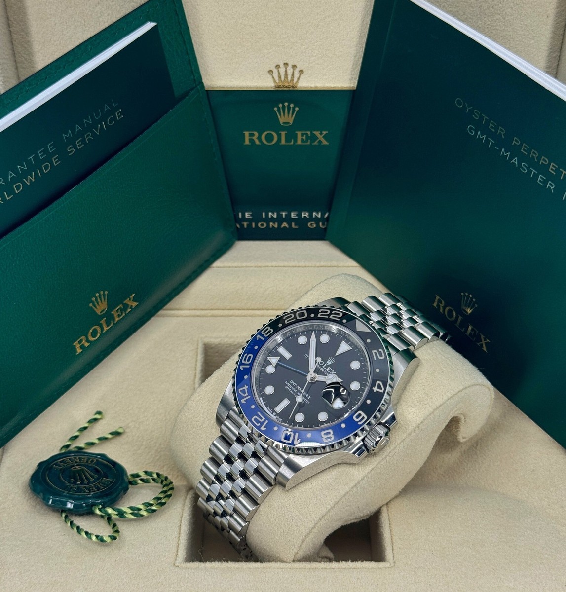 Unworn Rolex GMT-Master II, 40mm, Steel,Batgirl, Jubilee