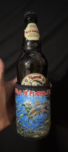 Iron Maiden Future Past Australia Tour Stubby Coozie Getränkehalter Kühler Bier - Bild 4 von 4