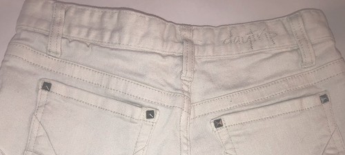 Pantalones cortos de jean DayTrip Capricornio talla 25 con flecos bordados blancos cortados con flecos - Imagen 6 de 6