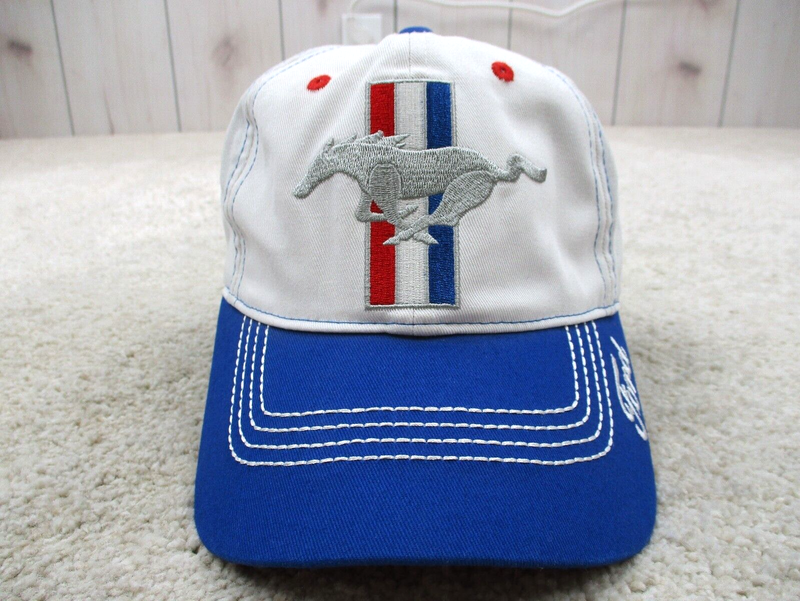 Cappello Ford Mustang berretto cinturino posteriore adulto taglia unica bianco blu rosso logo pony uomo